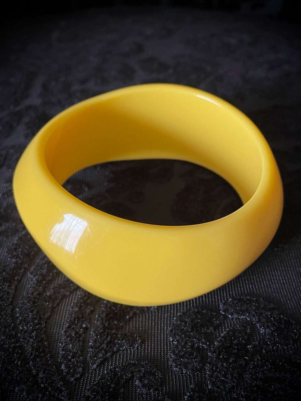 Yellow Wavy Chunky Plastic Bangle Bracelet Vintage